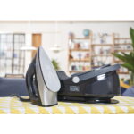 מגהץ קיטור עוצמתי כולל גיהוץ אנכי Black&Decker בלאק אנד דקר BXSS2200E