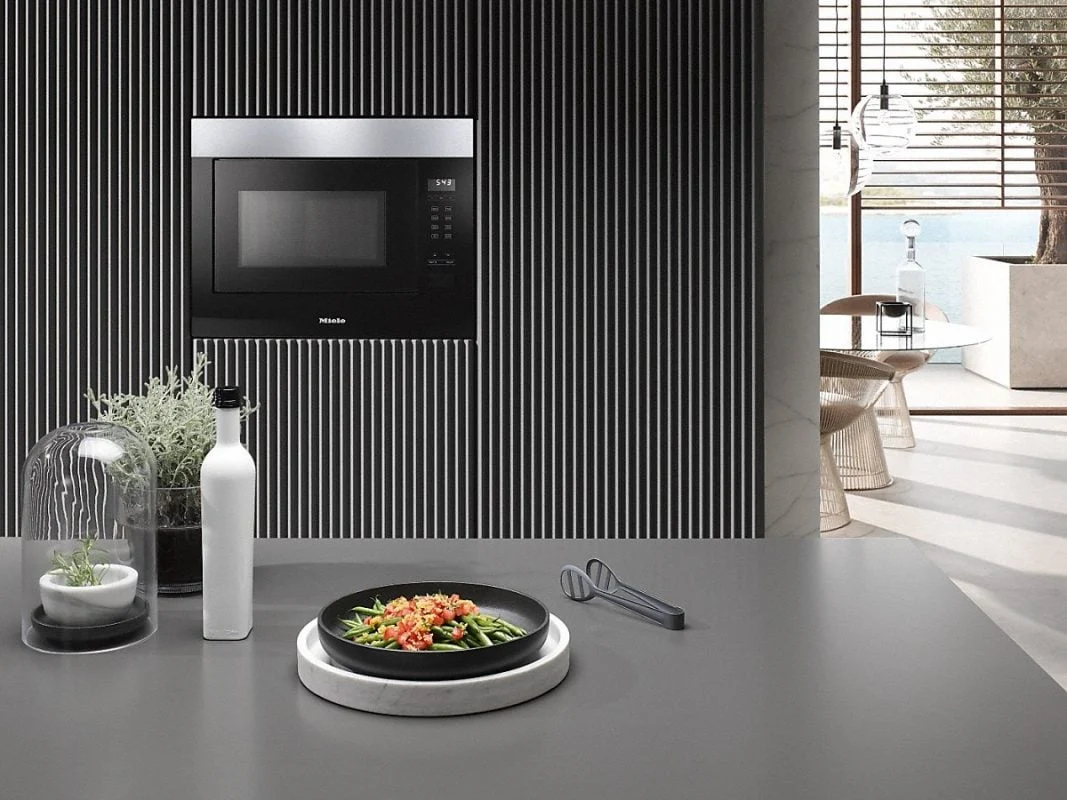 מיקרוגל בנוי דגם M2240B מילה Miele
