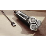 מכונת גילוח Philips i9000 X9002/05 Prestige SkinIQ פיליפס