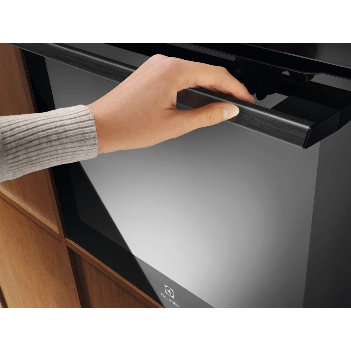 תנור בנוי פירוליטי EOP7422 אלקטרולוקס Electrolux